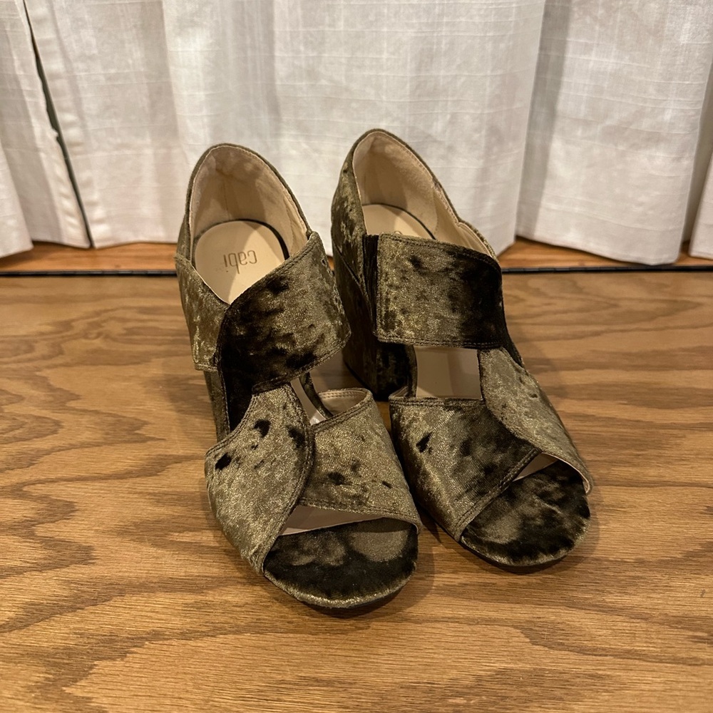 Cabi Green Velvet Open-Toe Sandals